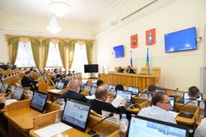 В Астраханской области приняты новые законопроекты о мерах социальной поддержки