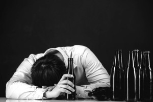 Астраханцам рассказали, почему нельзя смешивать алкоголь и лекарства