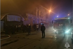 Ночью на Больших Исадах в Астрахани горел торговый павильон