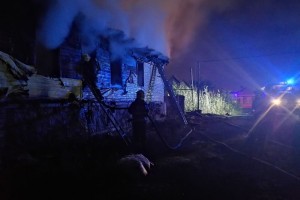 Ночью в&#160;Астрахани потушили крупный пожар в&#160;Ленинском районе