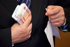 Бывшего следователя МВД на Ставрополье обвиняют в получении взятки