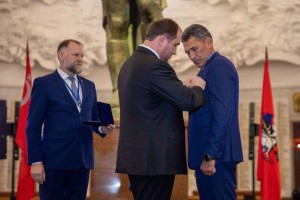 Глава муниципалитета Астраханской области был удостоен медали «Отец солдата»