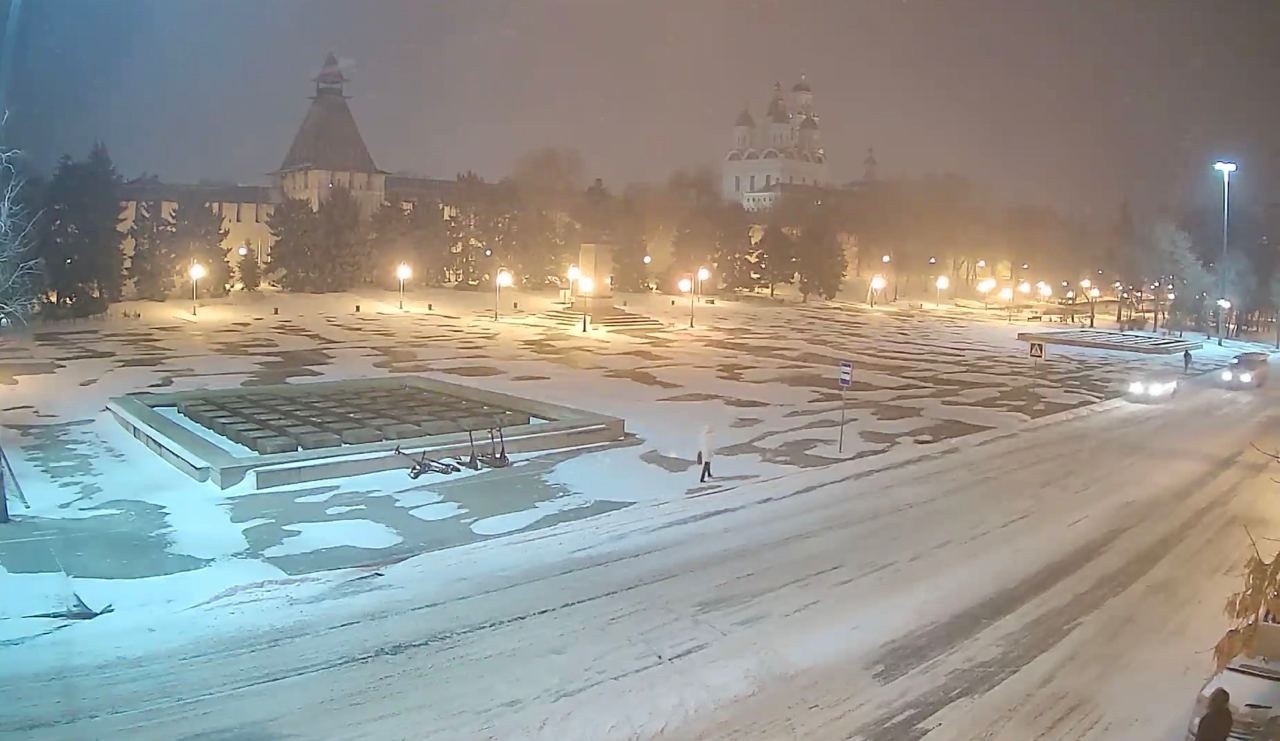 В Астрахани убрали 30 тонн снега: горожане сомневаются | 14.12.2023 |  Астрахань - БезФормата