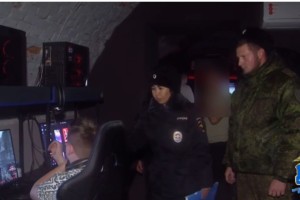 Астраханские полицейские проводят рейды по выявлению детей и подростков в общественных местах ночью