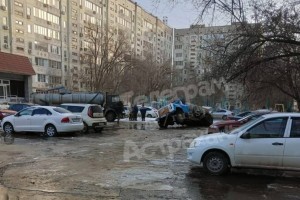 В Астрахани снова застряла спецтехника коммунальщиков
