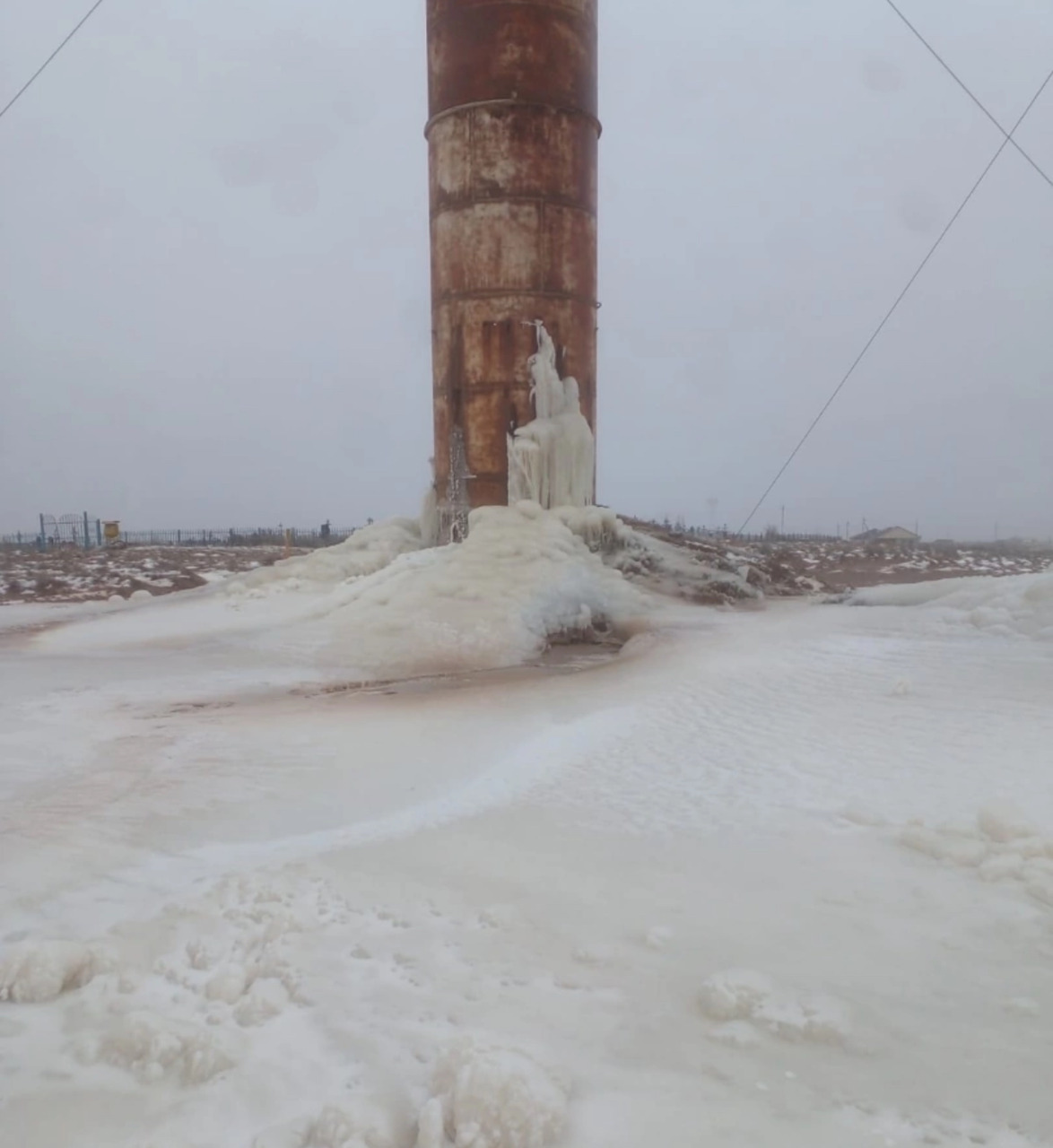 В Астраханской области буквально разваливается водонапорная башня |  20.12.2023 | Астрахань - БезФормата