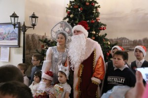 В Астрахани для детей проводят новогодние «Киноёлки»