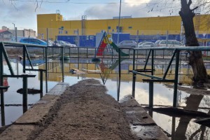 Астраханцы сообщают о масштабных разливах канализации