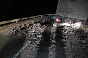 В Володарском районе грузовики испортили дорогу