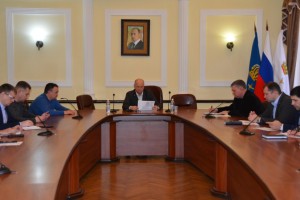 Астраханским чиновникам поручили остаться в городе в новогодние праздники