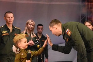 Астраханские военнослужащие помогли детям исполнить их желания