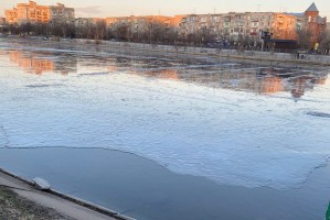 Астраханцев предупреждают о&#160;том, что лед на реках становится рыхлым и&#160;ненадежным