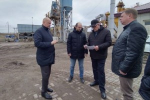 В Астрахани за каждым подрядчиком по ремонту дорог закрепят чиновника