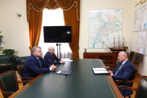 Губернатор Астраханской области поручил усилить контроль за работой перевозчиков, нарушающих транспортное законодательство