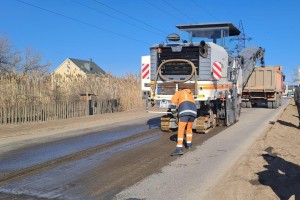 В Астрахани взялись за ремонт Фунтовского шоссе