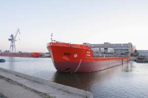 В Астрахани спустили на воду новый танкер
