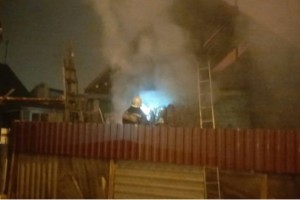 На ночном пожаре в Астрахани обнаружили тело погибшего мужчины