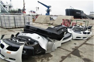 Астраханские таможенники обнаружили 4 тонны «лишних» автозапчастей