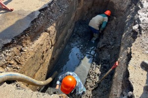 Коммунальщики ликвидируют провалы на сетях водоотведения в&#160;Астрахани