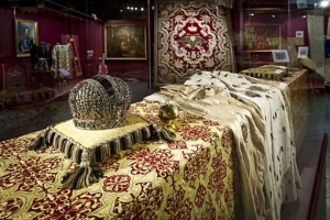 Впервые в Астрахани открылась выставка из  коллекции Музеев Московского Кремля