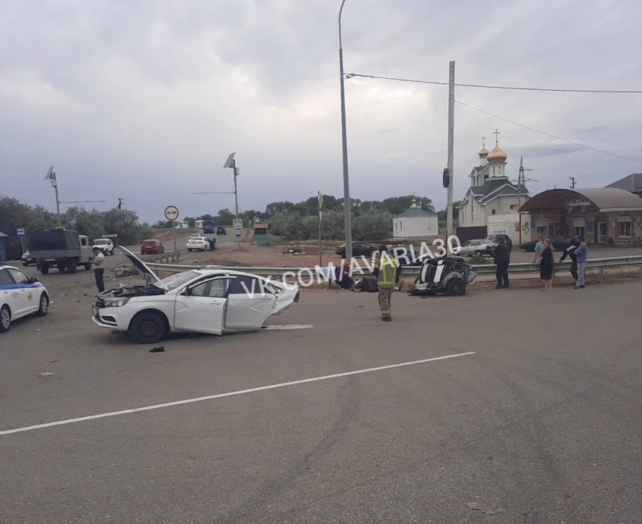 В Астраханской области автомобиль разорвало на части из-за аварии |  15.05.2024 | Астрахань - БезФормата