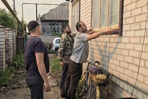Астраханские строители восстанавливают социальную пекарню и возводят врачебную амбулаторию в Кременском районе ЛНР