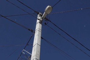 Жители рабочего поселка в Астраханской области не могут заплатить за электричество
