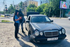 В Астрахани алиментщиков ловят на дороге