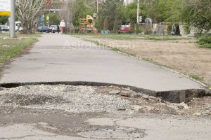 Астраханцы снова жалуются на проблемы с дорогами