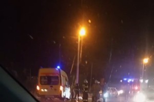 В ночной аварии в Астрахани погиб мотоциклист