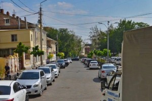 Автолюбители жалуются на нехватку парковочных мест в Астрахани