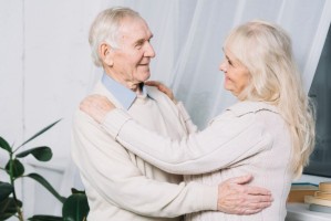 Более 300 астраханцев старше 60 лет вступили в&#160;брак в&#160;прошлом году