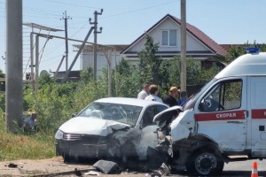 В Астраханской области произошло ДТП с&#160;автомобилем скорой помощи
