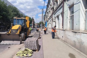 Где в&#160;Астрахани отремонтируют тротуары