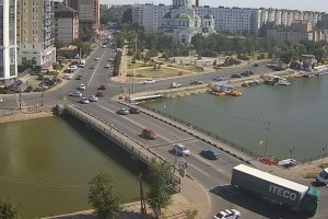 В Астрахани отремонтировали автомобильный мост через канал имени Варвация