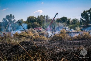 Природный пожар под Астраханью удалось ликвидировать только к&#160;ночи