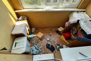 В Астрахани из окна многоэтажки выпал 5‑летний ребенок
