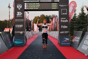 50-летний спортсмен из Астрахани преодолел более 220 км по воде и&#160;суше на соревнованиях по триатлону