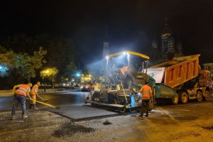 В Астрахани продолжается ремонт улицы Калинина