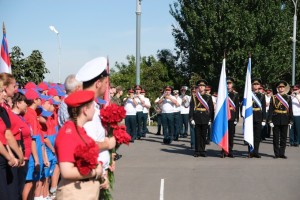 В Астрахани Игорь Мартынов принял участие в открытии Аллеи Военно-морской славы