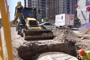 В Астрахани продолжается масштабный ремонт канализации