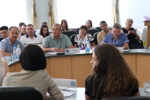 В районы Астраханской области продолжает наведываться скорая бизнес-помощь