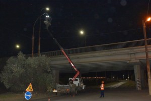 На Новом мосту в Астрахани поменяли 250 старых светильников