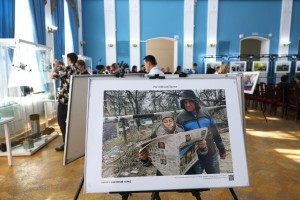 Фотовыставка работ военкоров СВО открылась в Астрахани