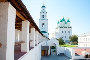 В Астраханском храме осквернили две иконы