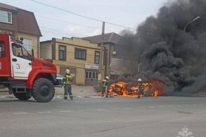 Спасатели рассказали, почему в&#160;Астрахани горят автомобили