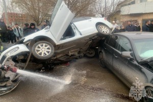 В центре Астрахани произошло серьезное ДТП, пострадала женщина