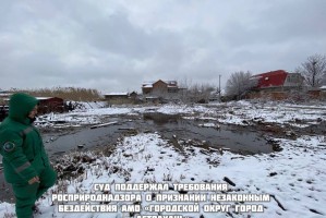 В Астрахани сточные воды затопили тысячу квадратных метров почвы