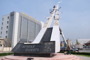 Астраханцам напомнили о наказании за порчу мемориалов и памятников