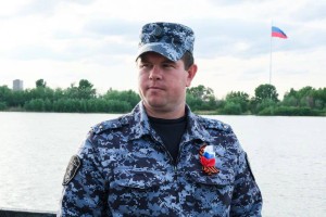 В Астрахани росгвардеец нашел потерявшегося ребенка